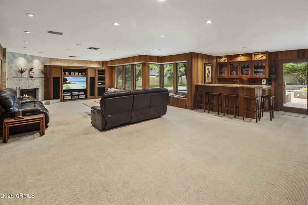 Real Estate Picture 19