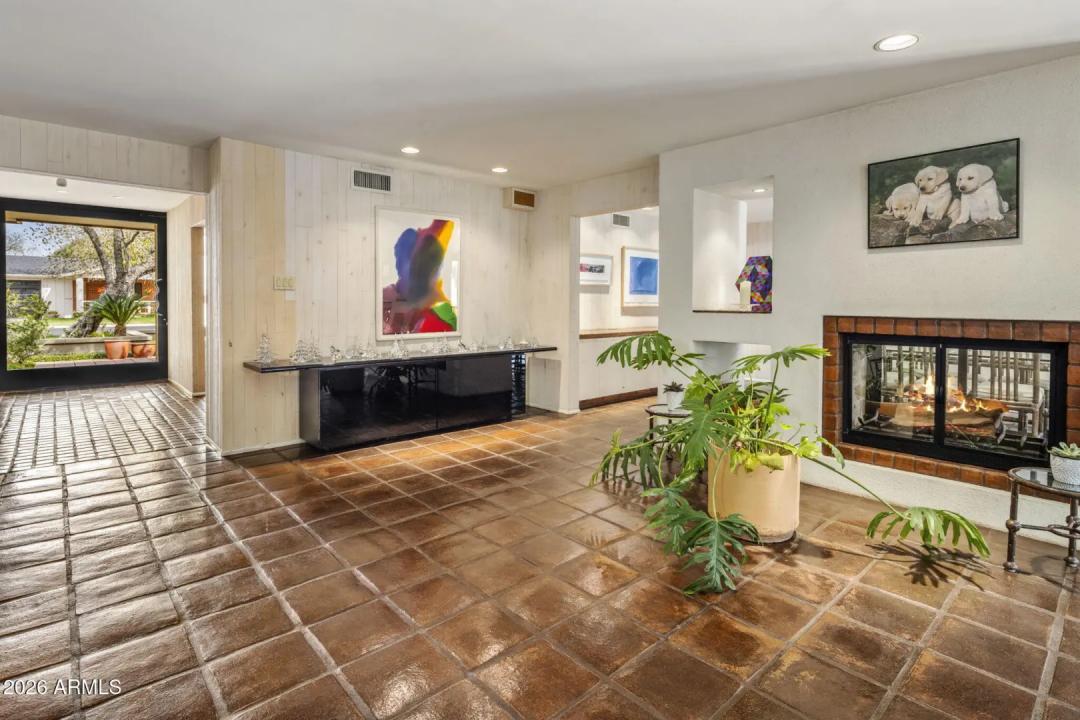 Real Estate Picture 14