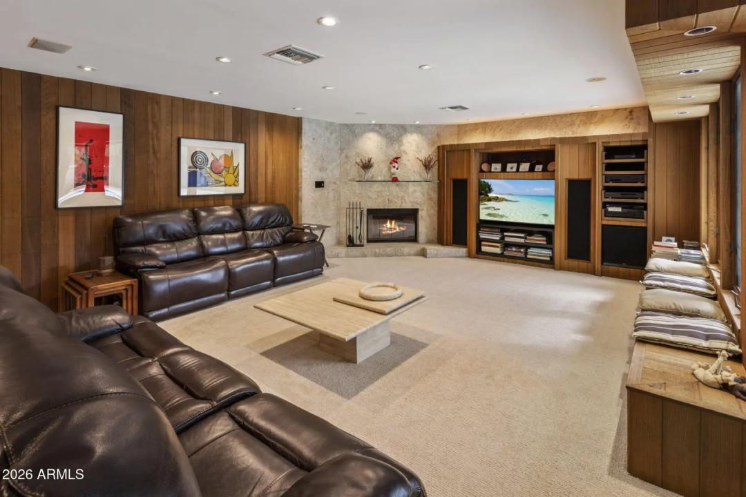 Real Estate Picture 18