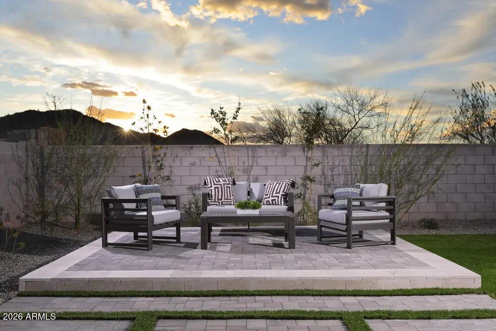 Real Estate Picture 8