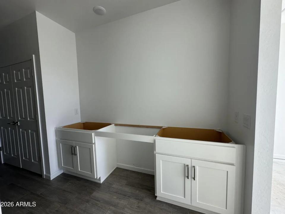 Real Estate Picture 15