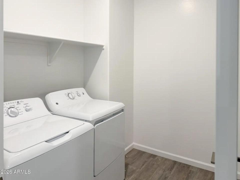 Real Estate Picture 16