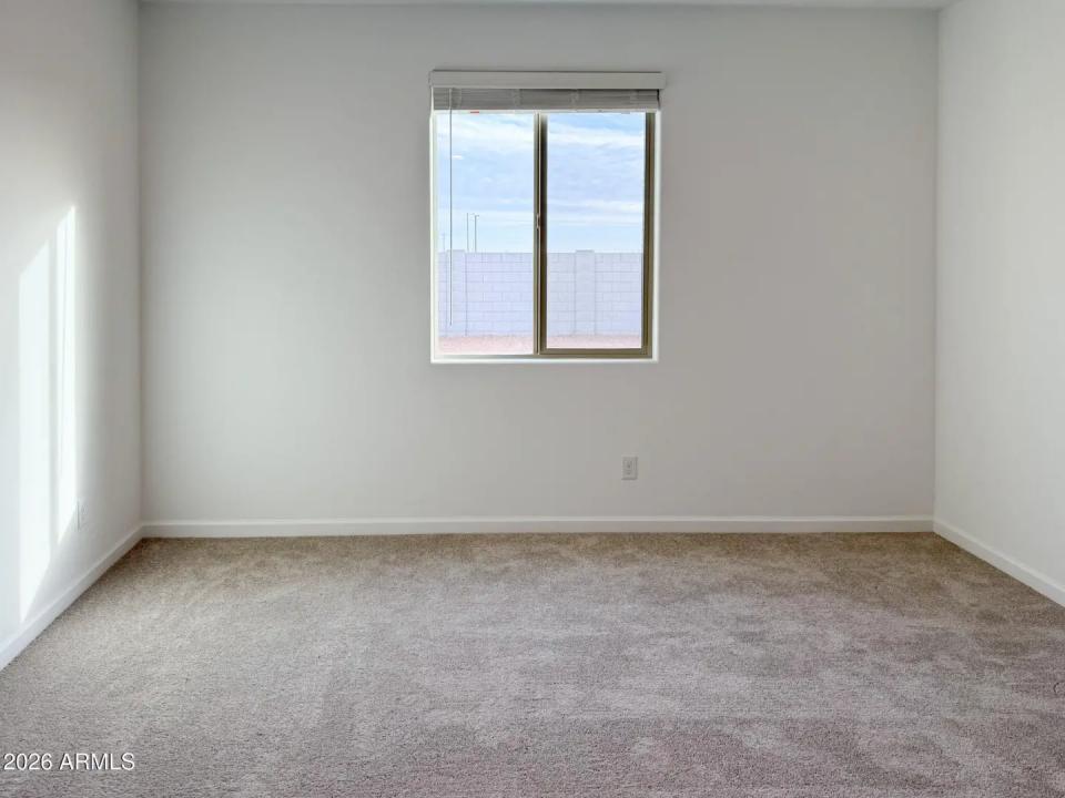 Real Estate Picture 17