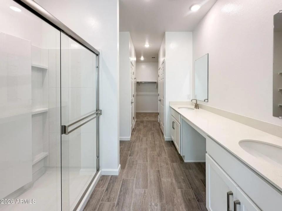 Real Estate Picture 10