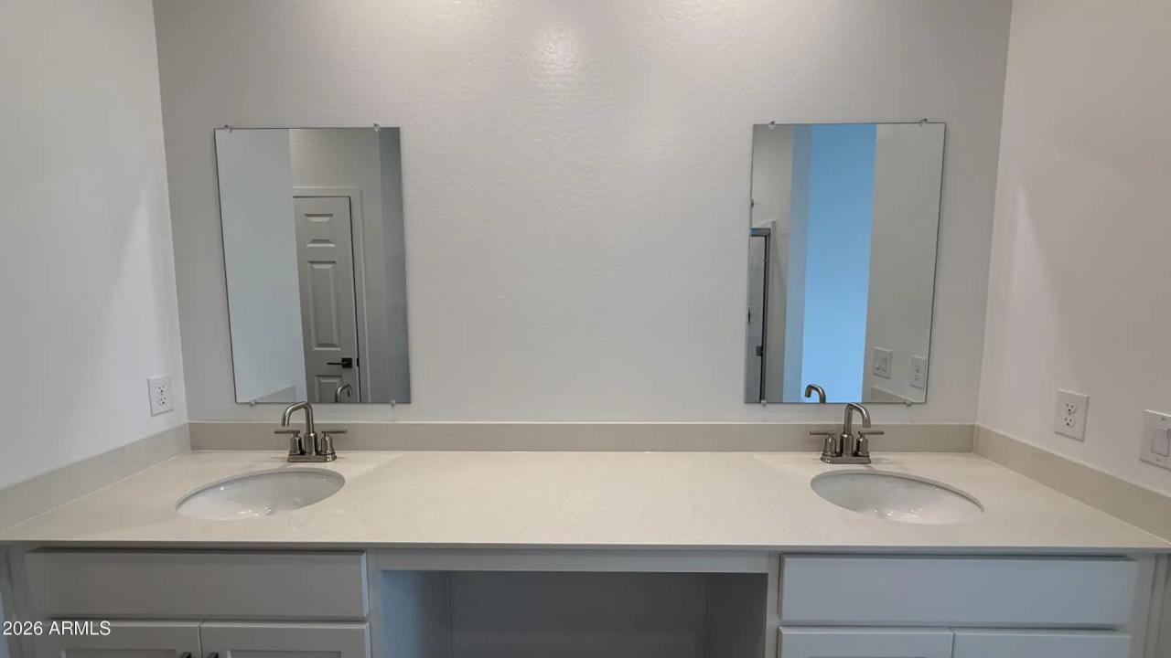 Real Estate Picture 9