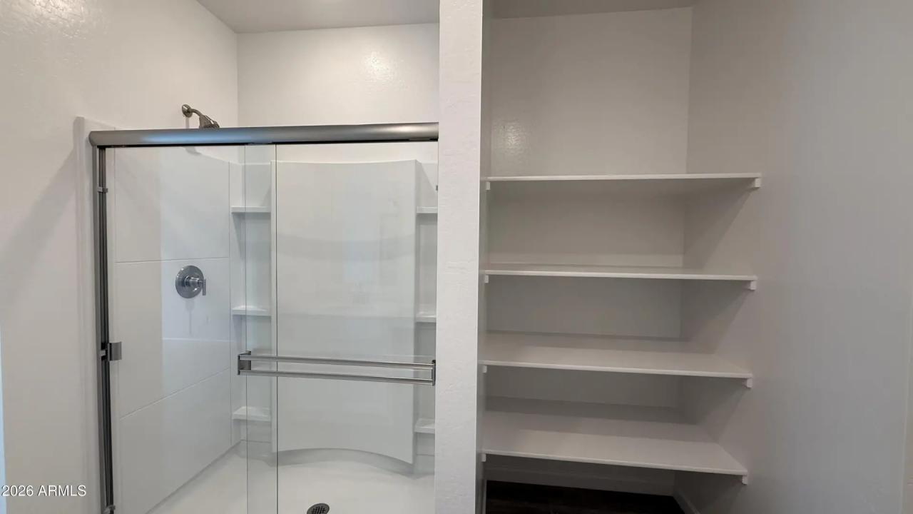 Real Estate Picture 10