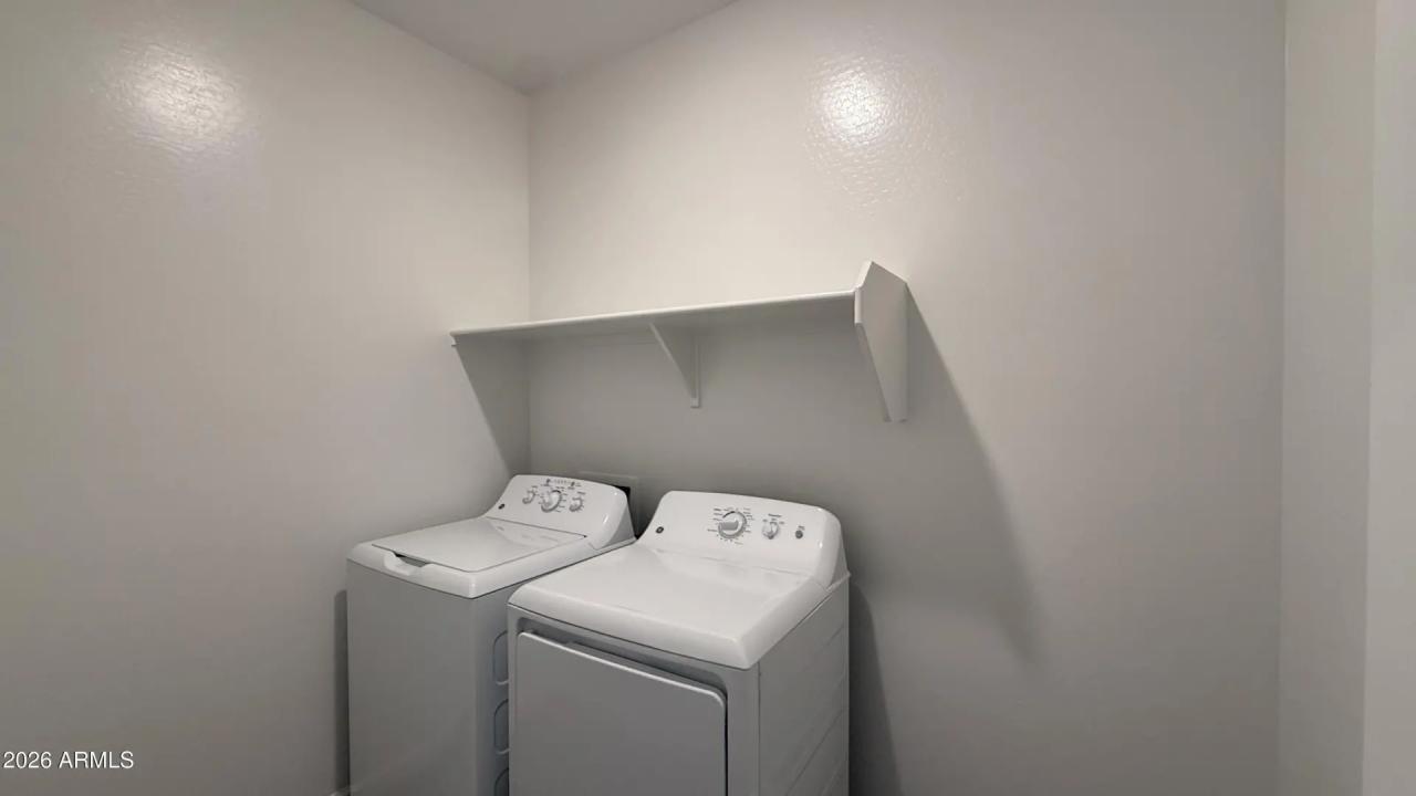 Real Estate Picture 15