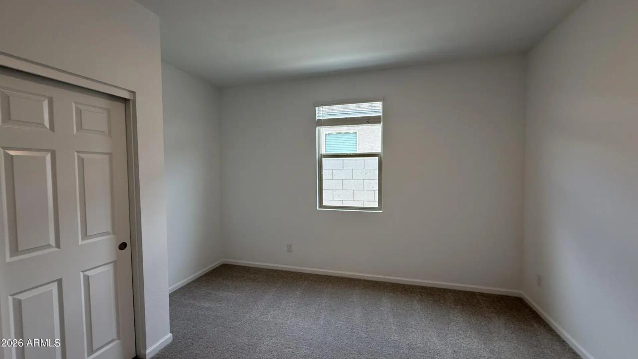Real Estate Picture 16