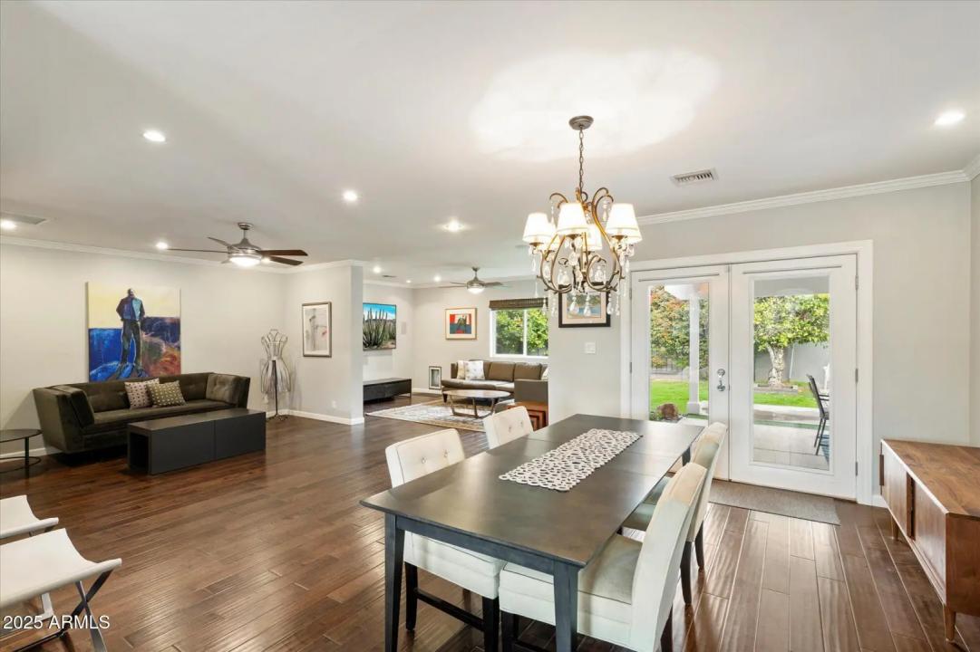 Real Estate Picture 8