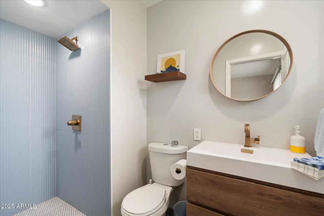 Real Estate Picture 20