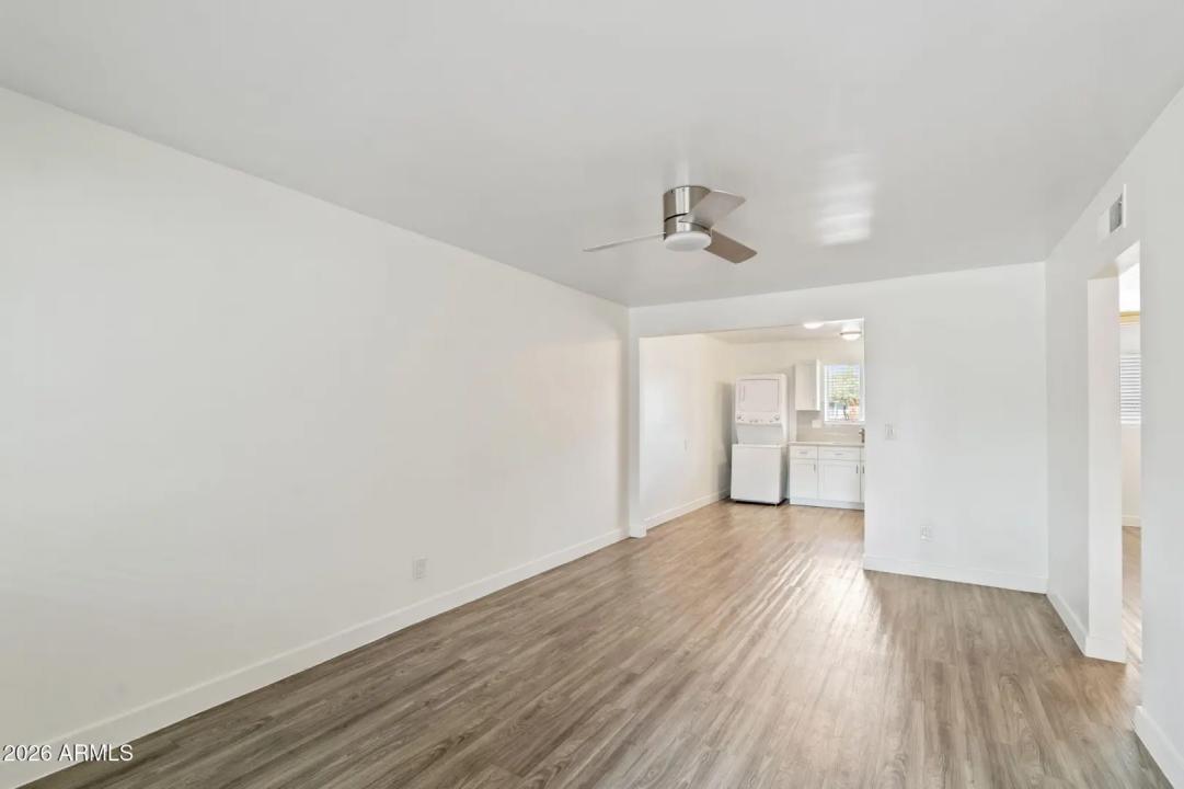 Real Estate Picture 6