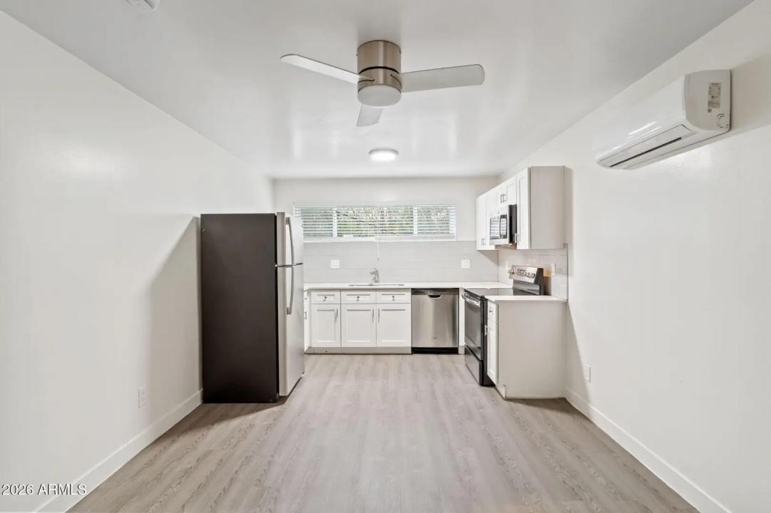 Real Estate Picture 7