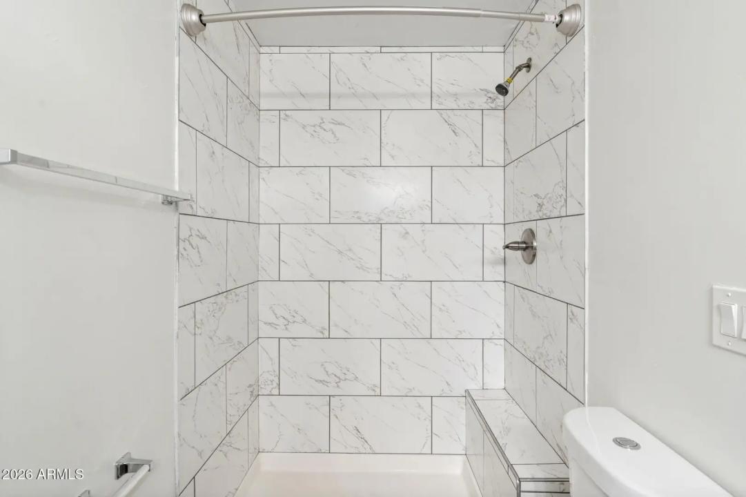 Real Estate Picture 11