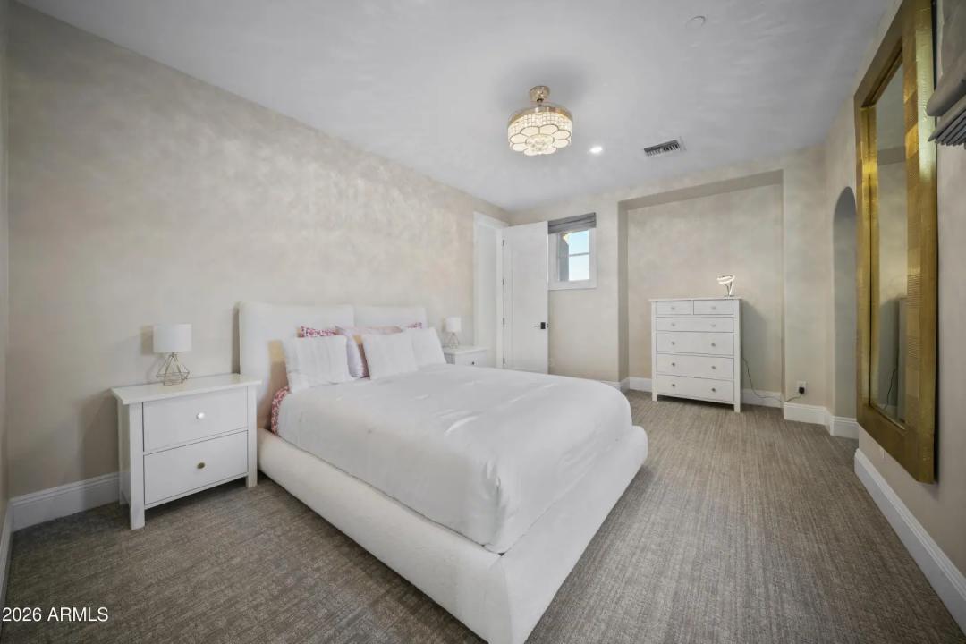 Real Estate Picture 40