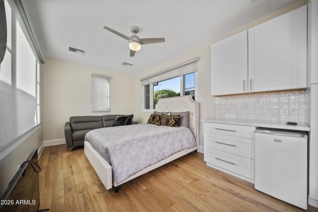 Real Estate Picture 52