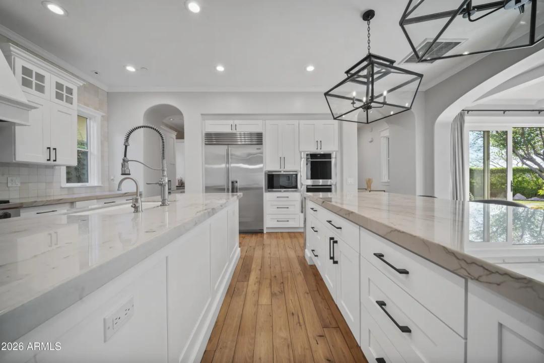 Real Estate Picture 18