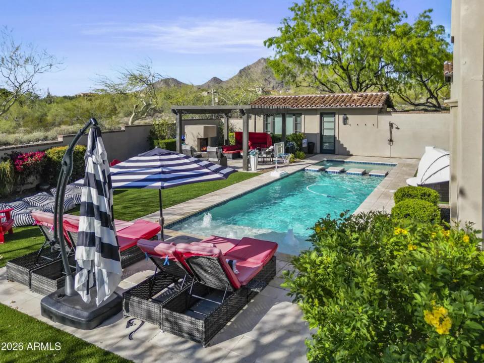 Real Estate Picture 5