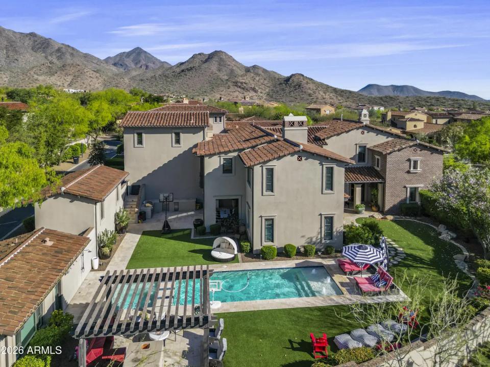 Real Estate Picture 1