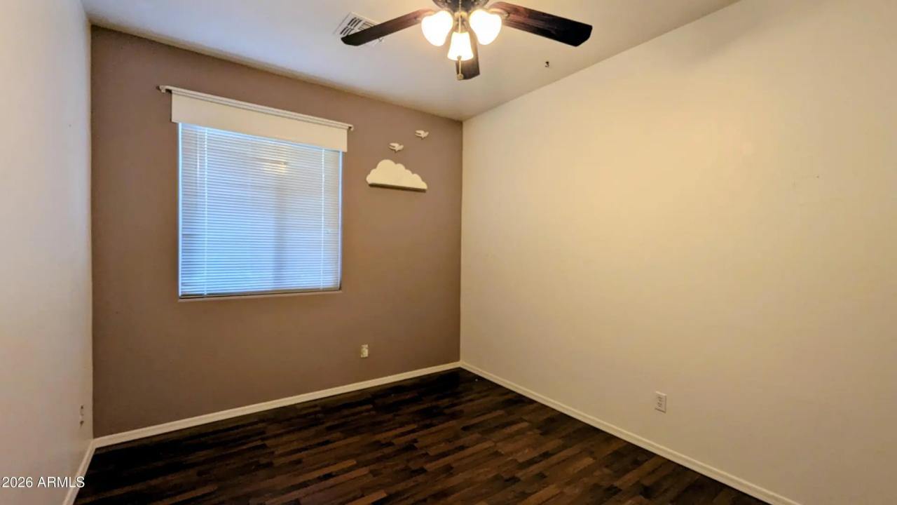 Real Estate Picture 17