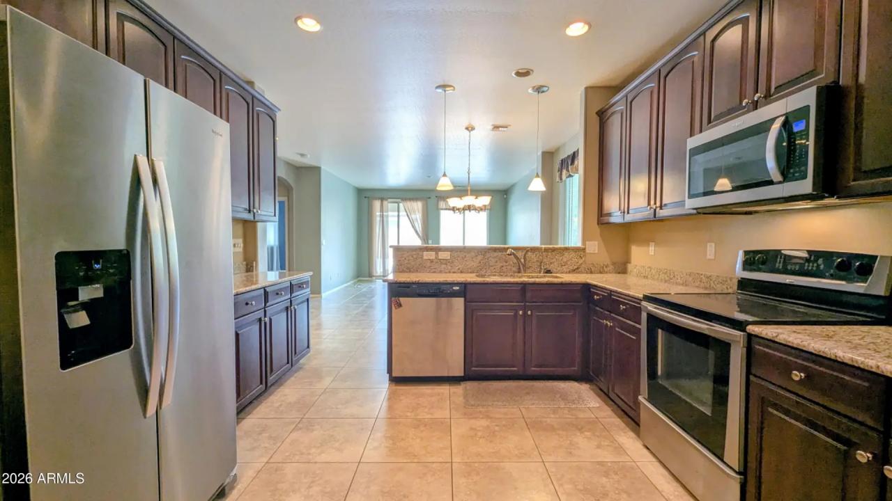 Real Estate Picture 10