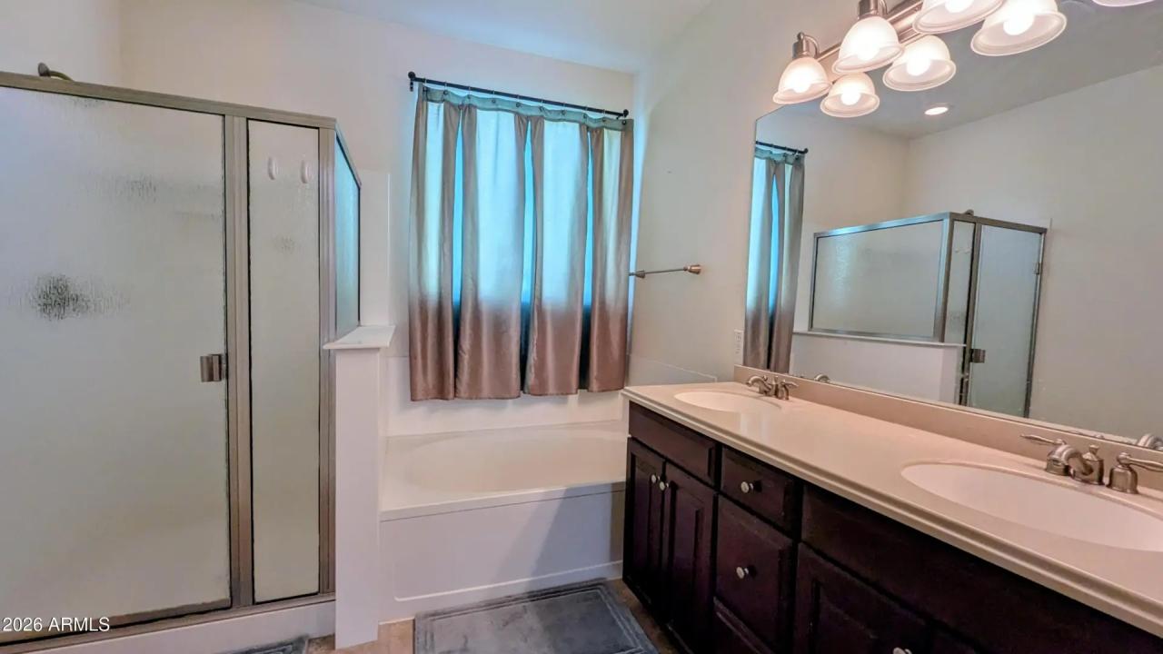 Real Estate Picture 22