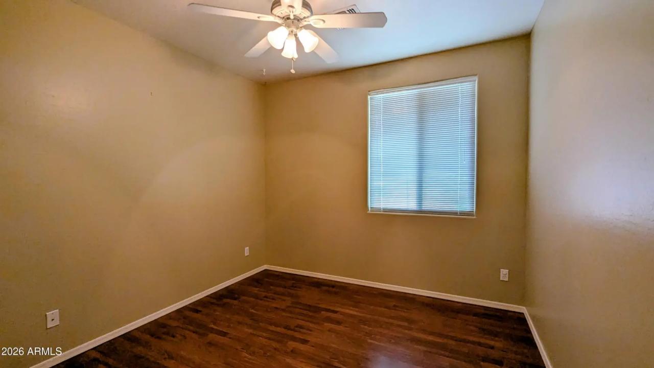 Real Estate Picture 15