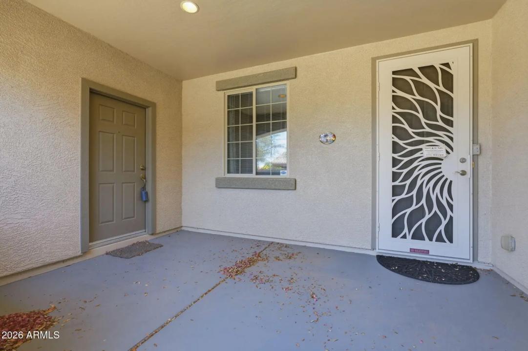 Real Estate Picture 5