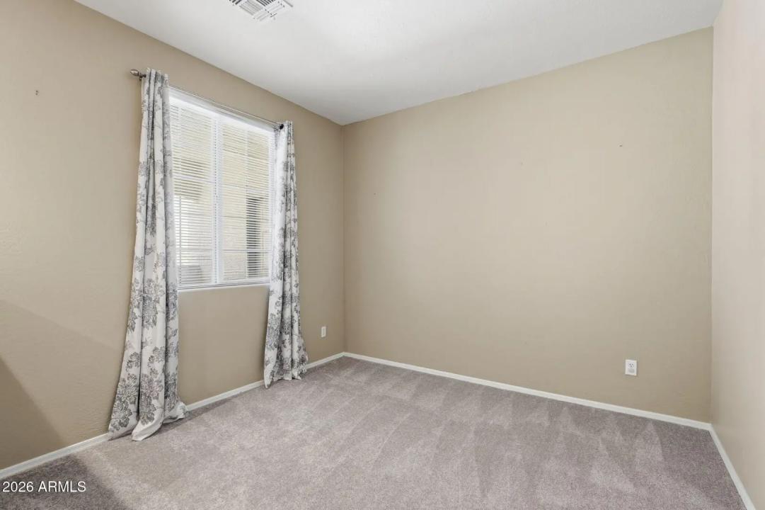 Real Estate Picture 13