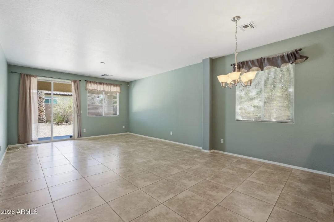 Real Estate Picture 24