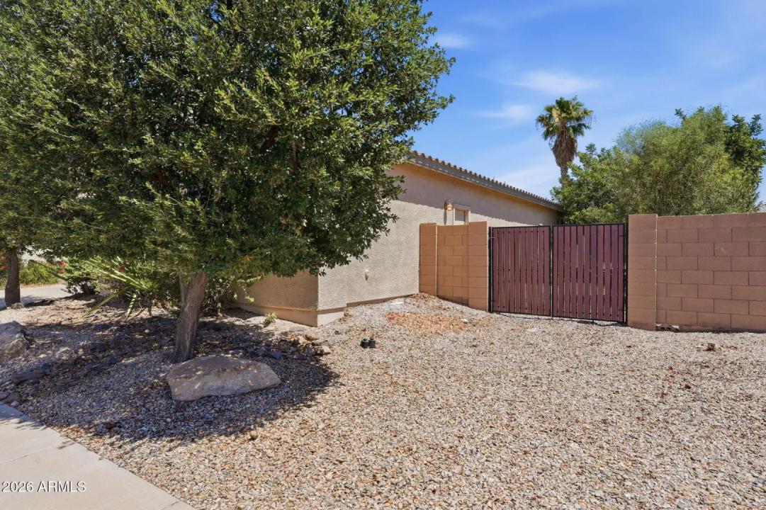 Real Estate Picture 2