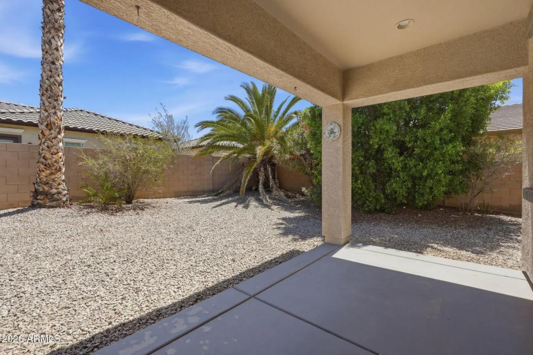 Real Estate Picture 25
