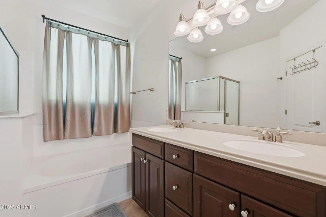 Real Estate Picture 35