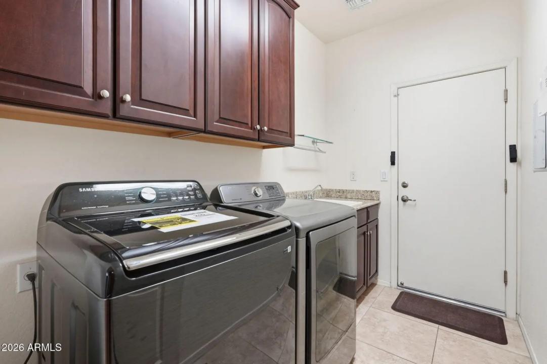 Real Estate Picture 44