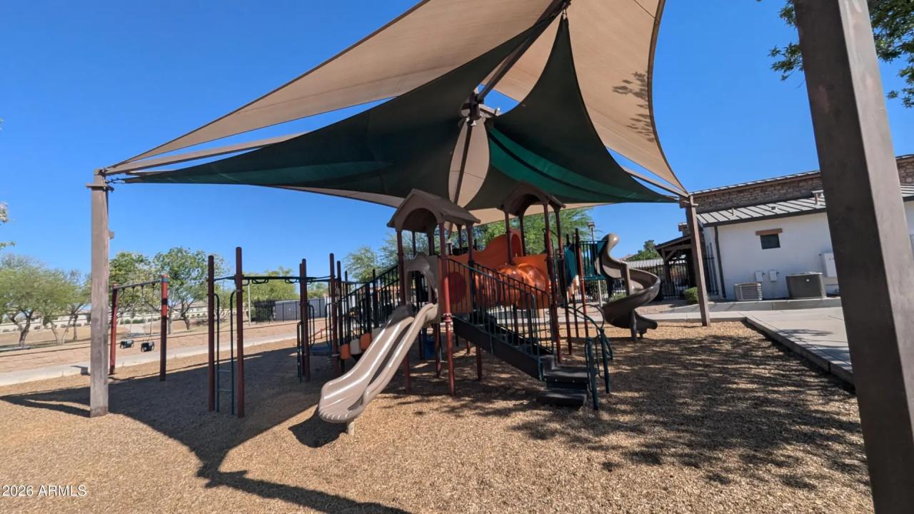 Real Estate Picture 60