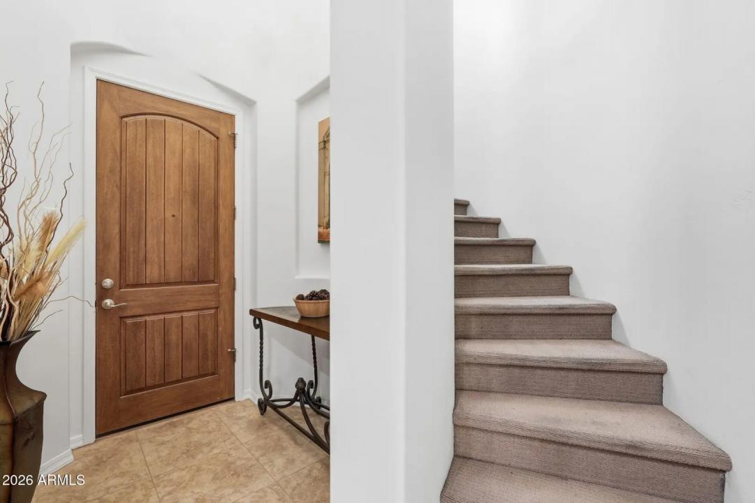 Real Estate Picture 11