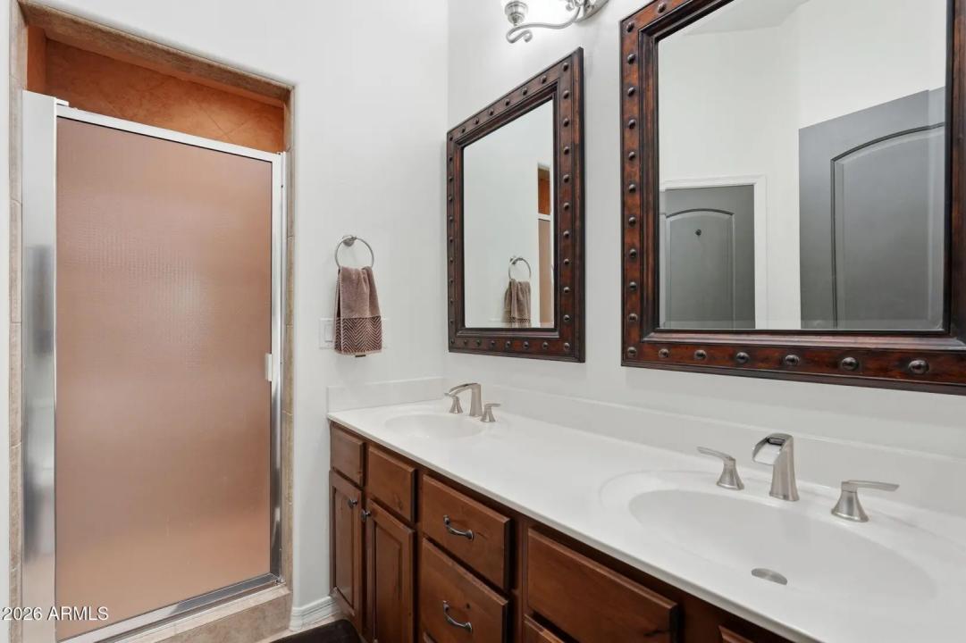 Real Estate Picture 18