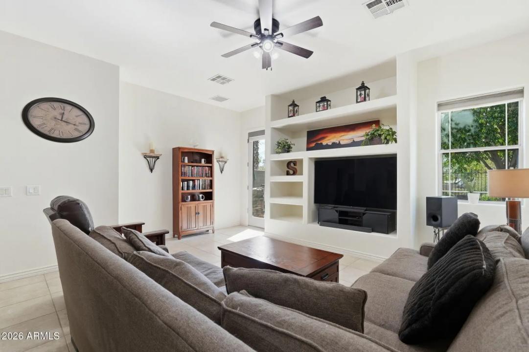 Real Estate Picture 23