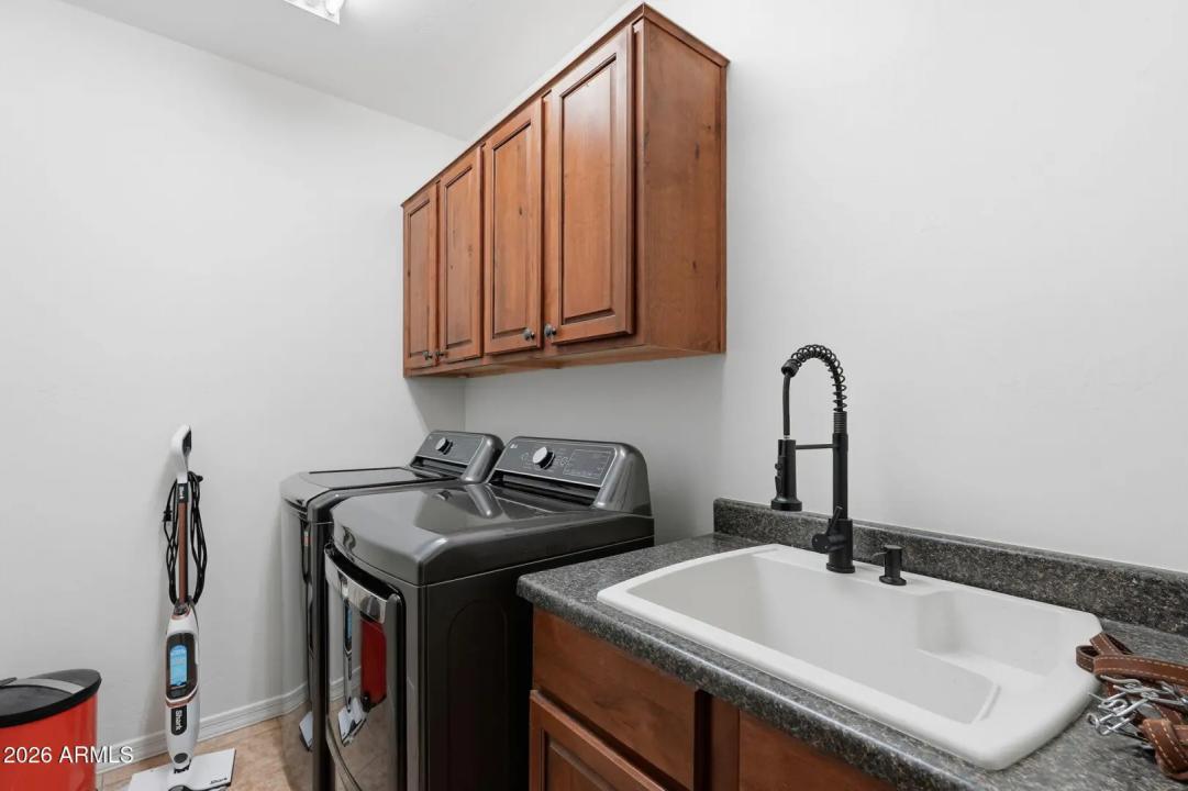 Real Estate Picture 24