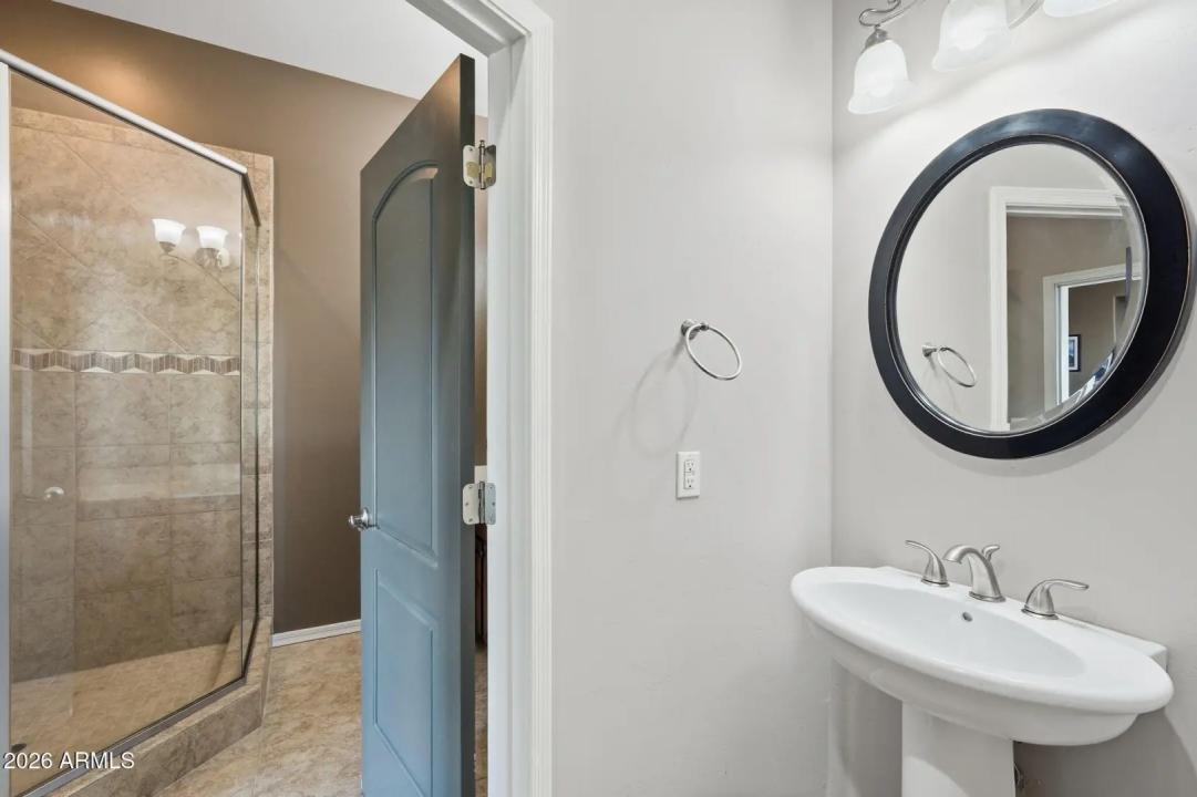 Real Estate Picture 26