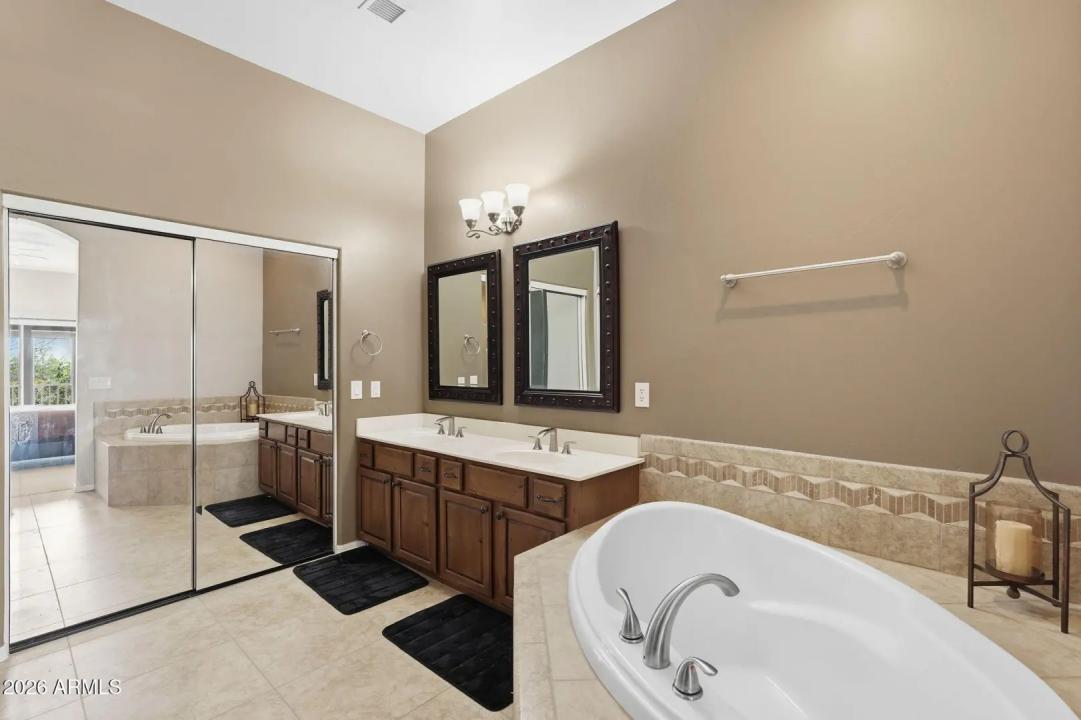 Real Estate Picture 30