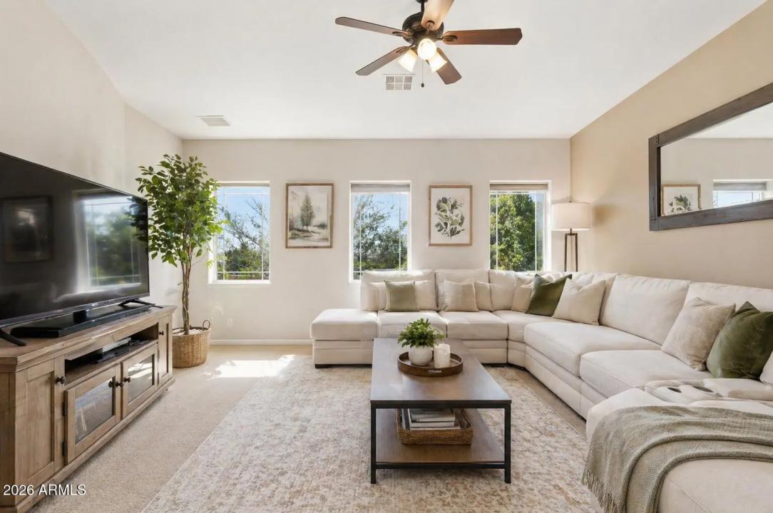 Real Estate Picture 15