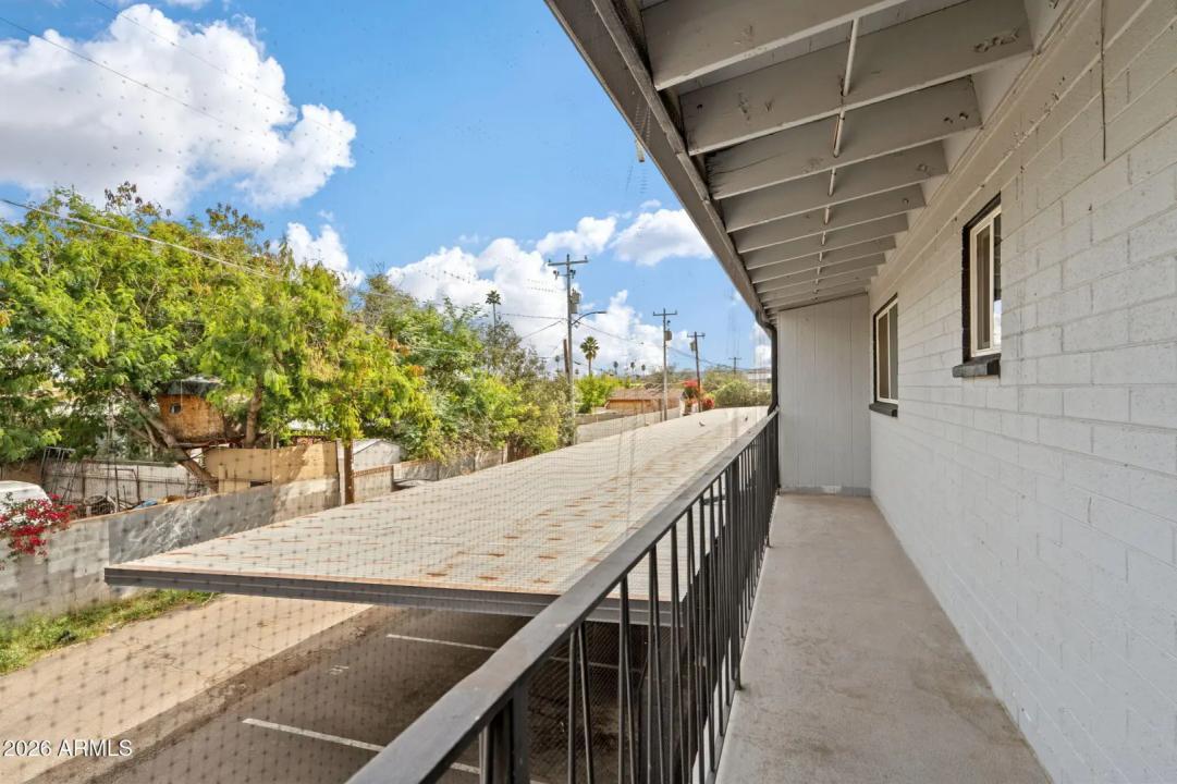 Real Estate Picture 6