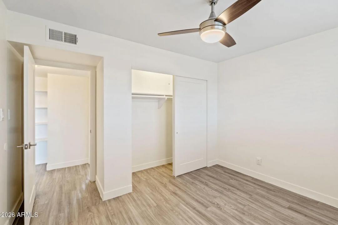 Real Estate Picture 11