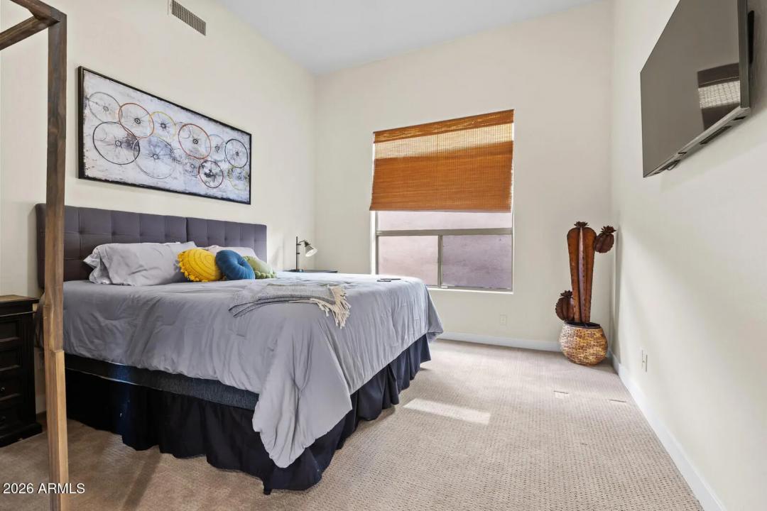 Real Estate Picture 15