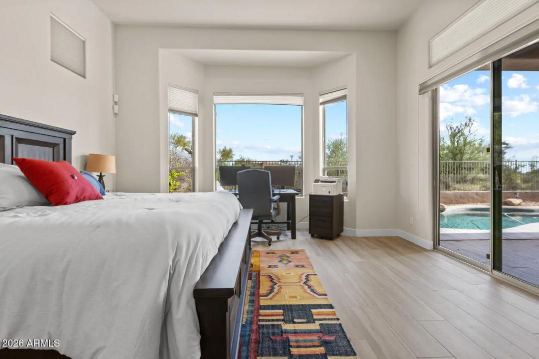 Real Estate Picture 18