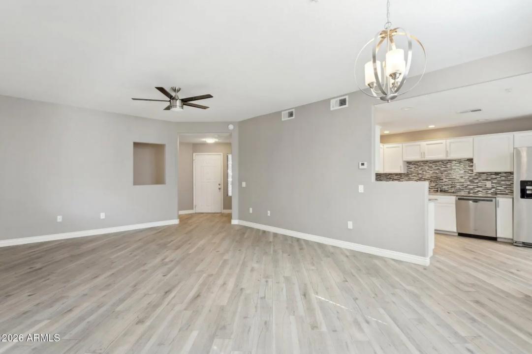 Real Estate Picture 5