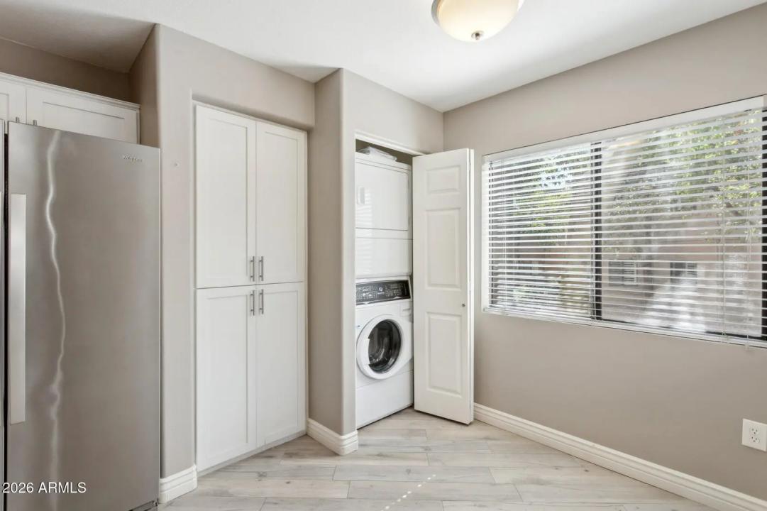 Real Estate Picture 9