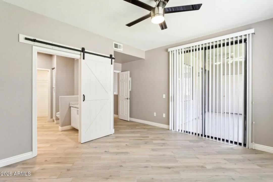 Real Estate Picture 12