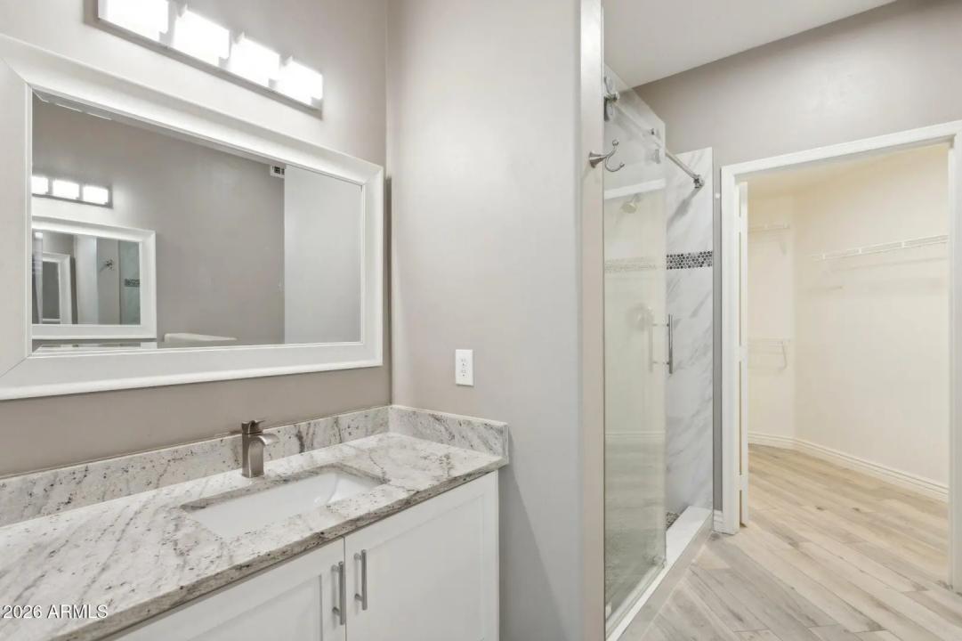 Real Estate Picture 14