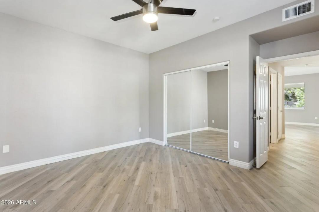 Real Estate Picture 16